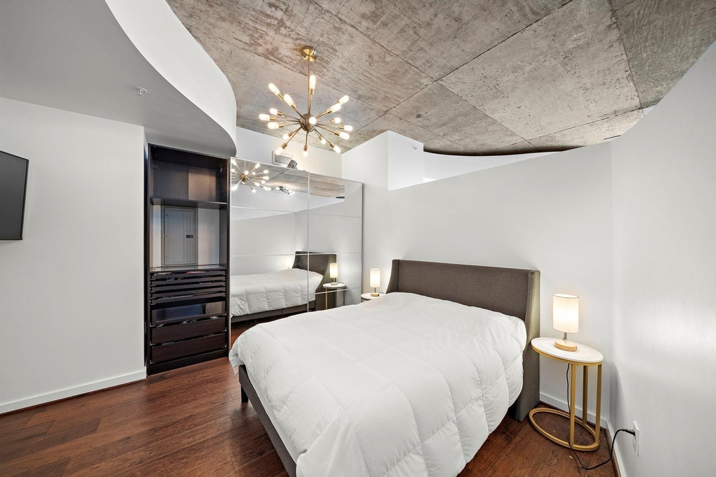5925 Almeda Road - Photo 10