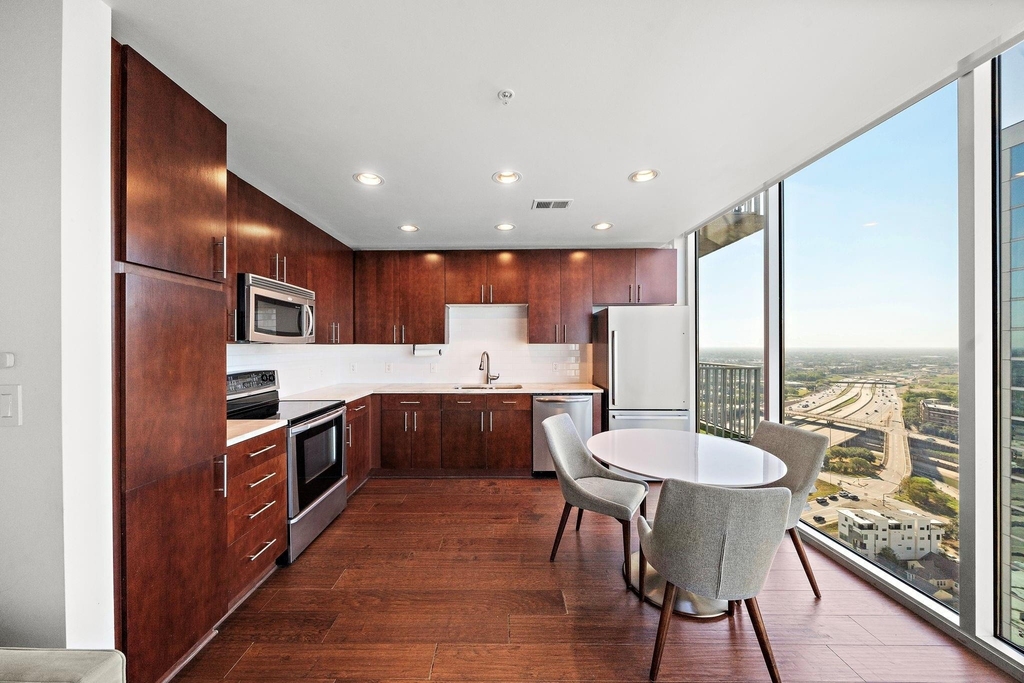 5925 Almeda Road - Photo 7