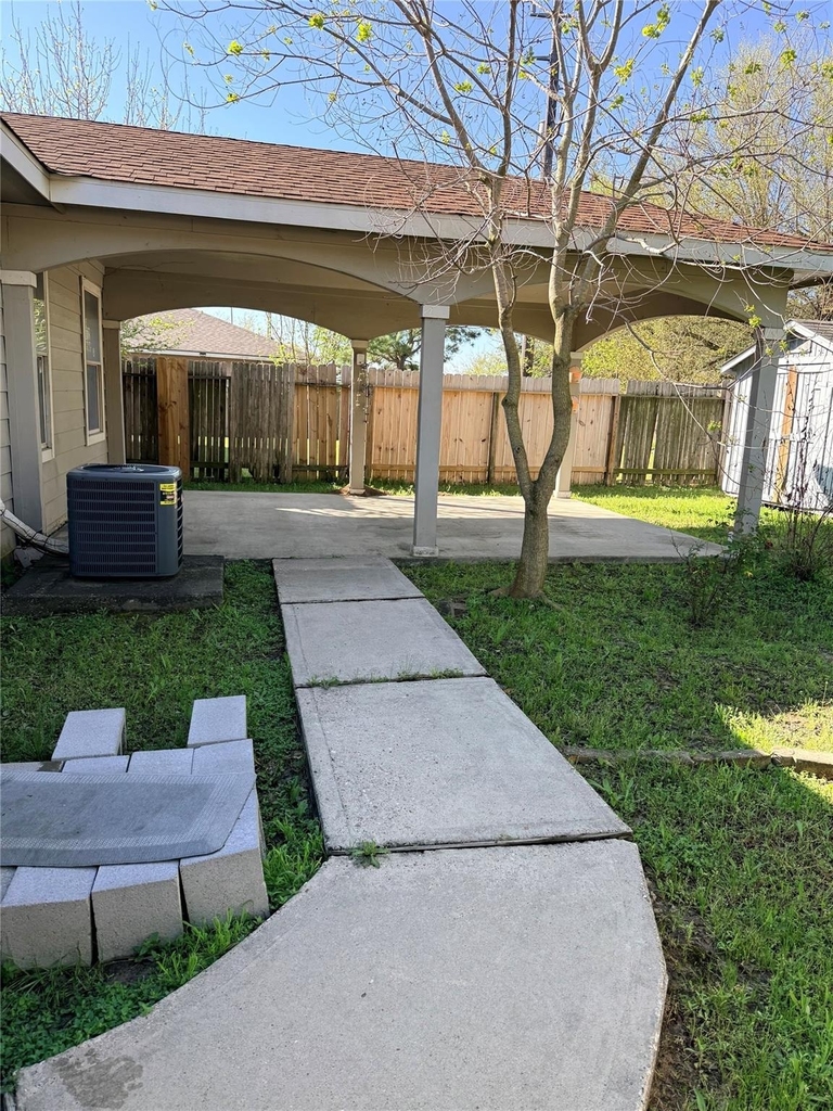 15823 Regal Trace Lane - Photo 16