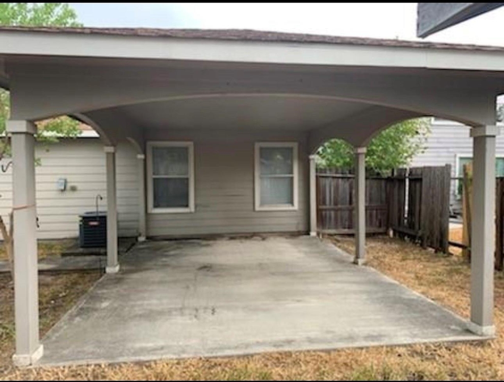 15823 Regal Trace Lane - Photo 23