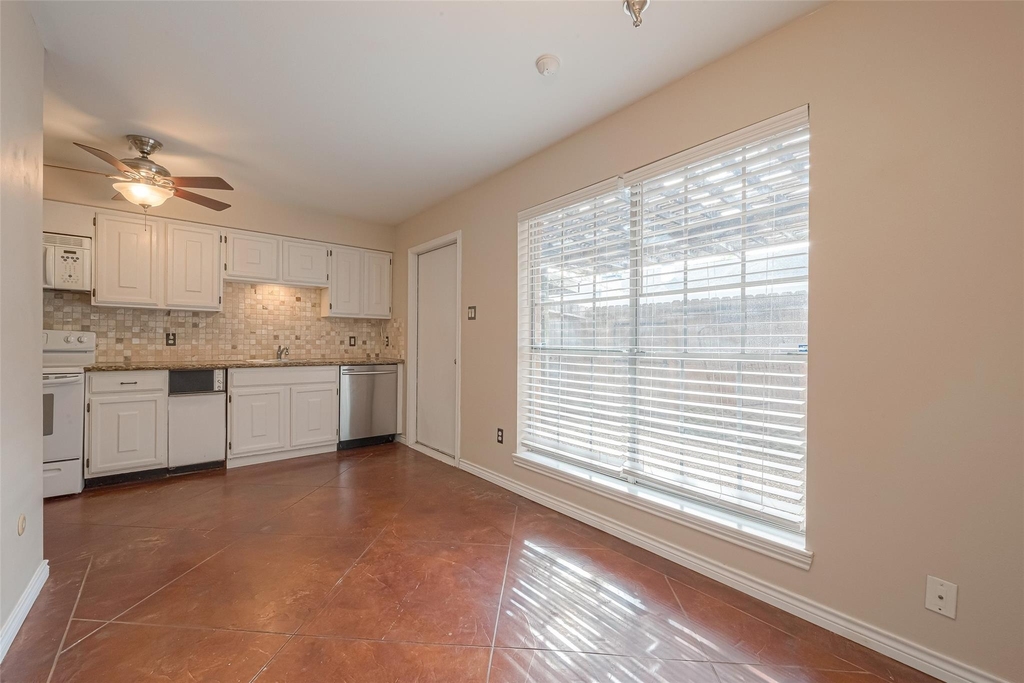 10217 Longmont Drive - Photo 10
