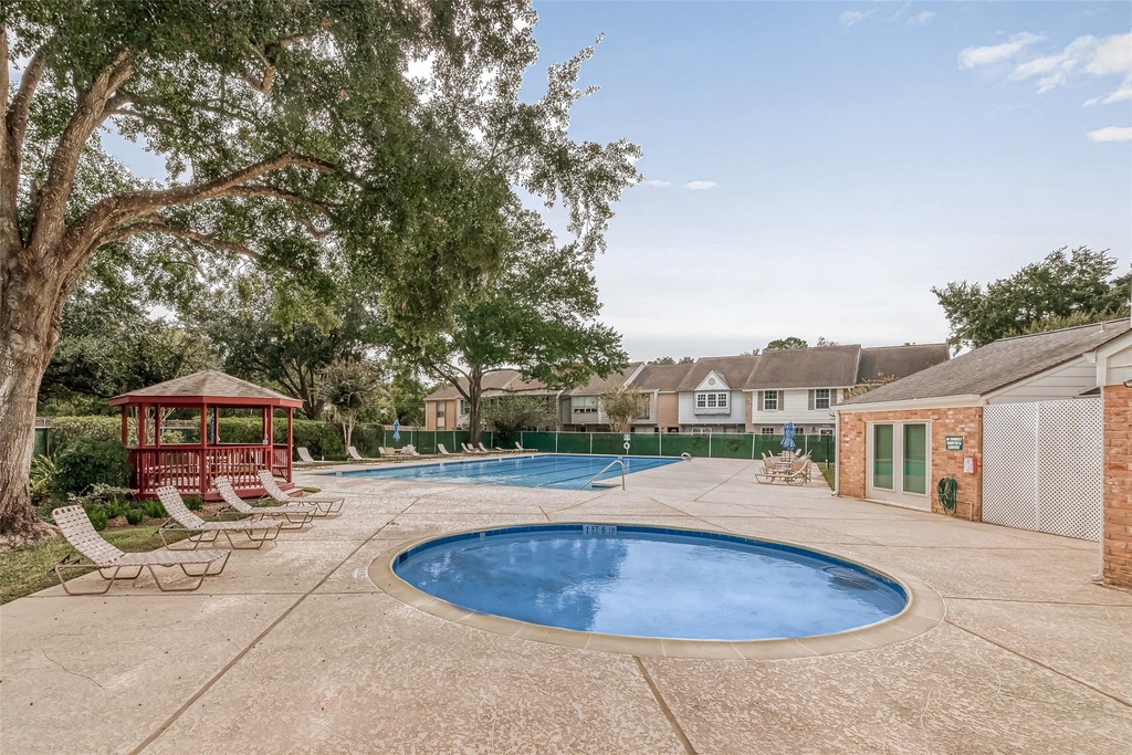 10217 Longmont Drive - Photo 37