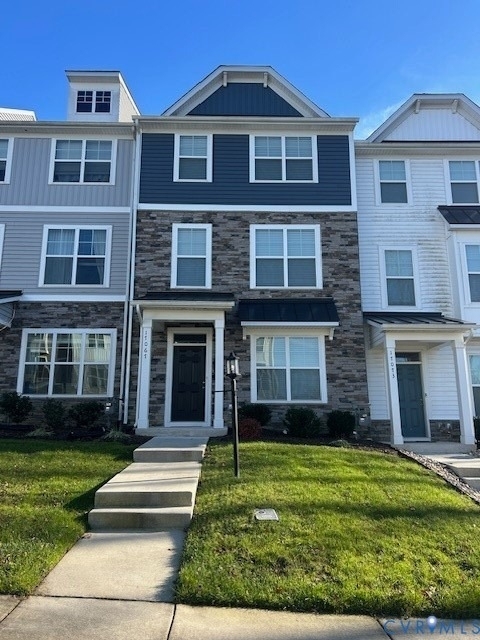 17067 Thornapple Court - Photo 0