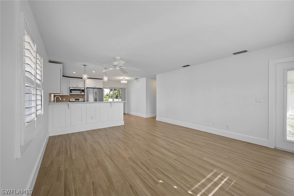 527 109th Avenue N - Photo 5