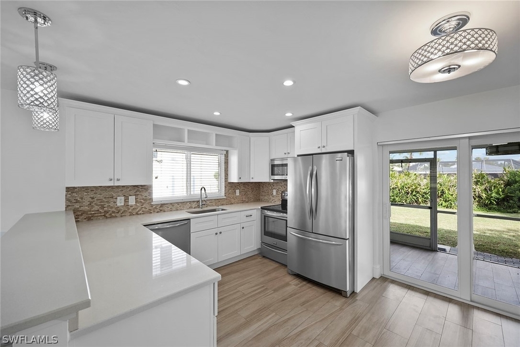 527 109th Avenue N - Photo 8