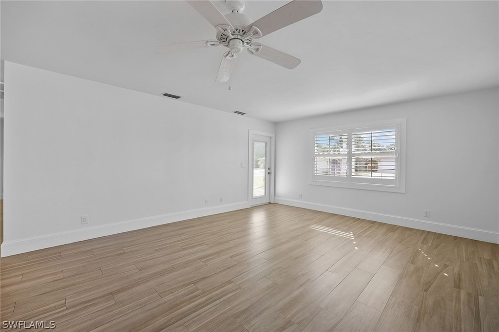 527 109th Avenue N - Photo 4