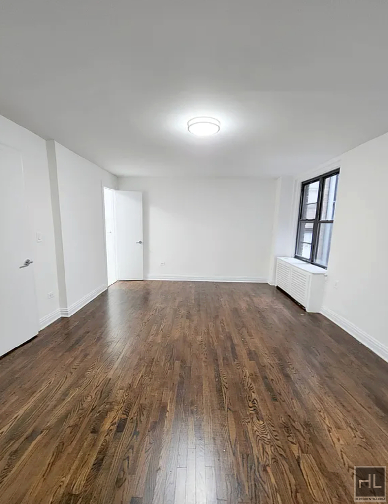 Lexington Avenue - Photo 0