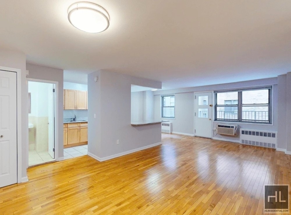 West 97th Street - Photo 7