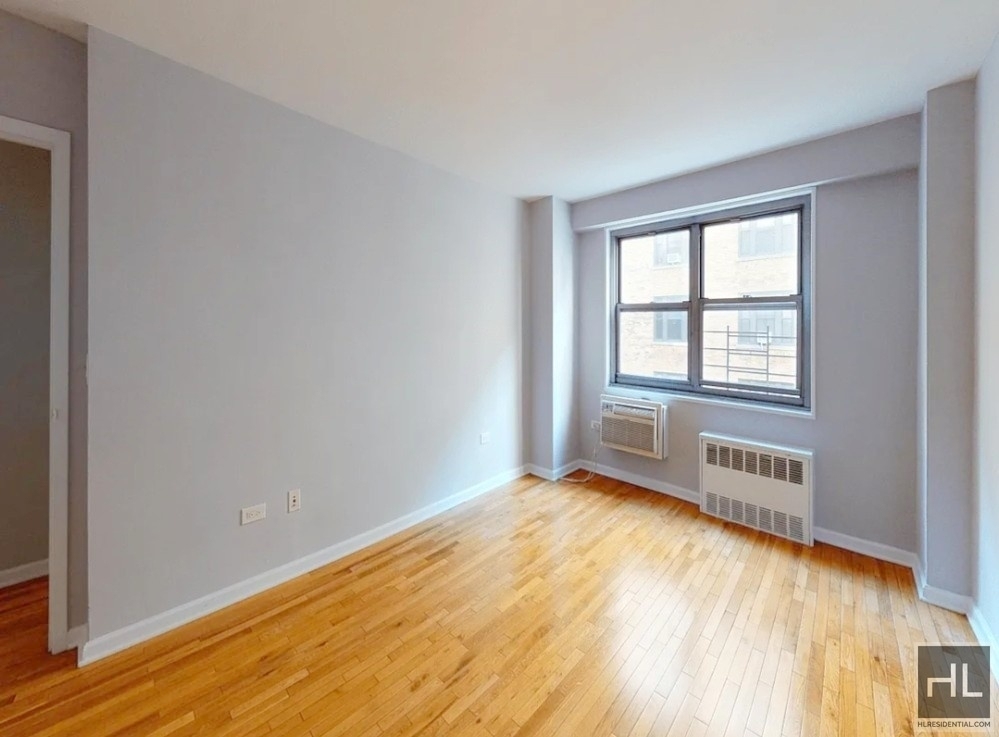 West 97th Street - Photo 6