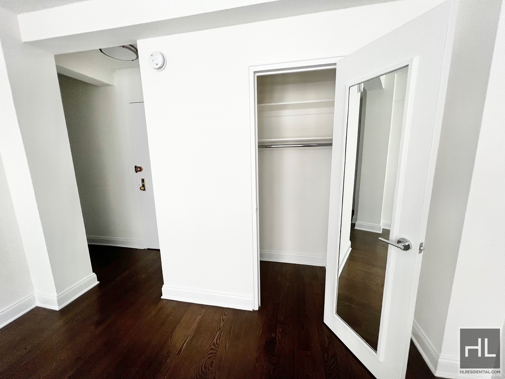 Beekman Place - Photo 2