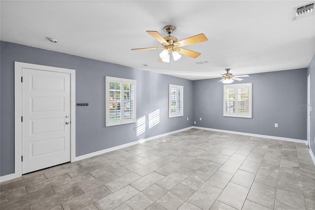 3611 W Anderson Avenue - Photo 3