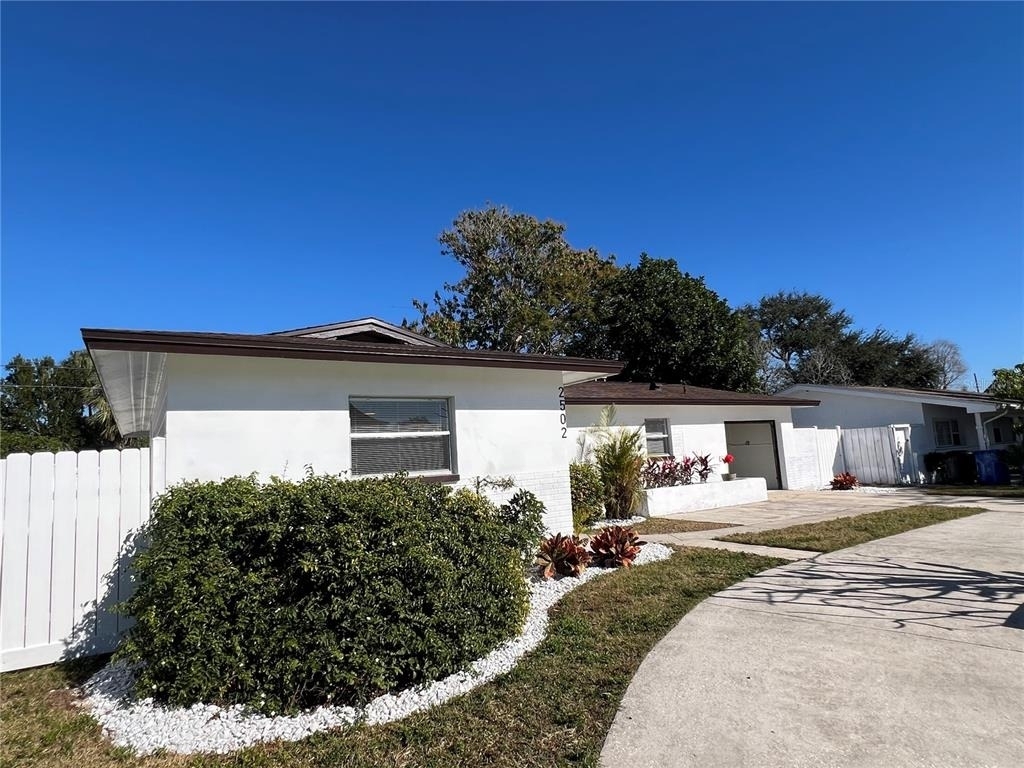 2502 Tropical Shores Drive Se - Photo 4