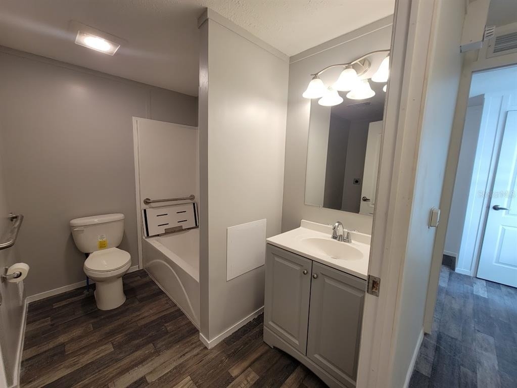 5700 Holiday Park Boulevard - Photo 4