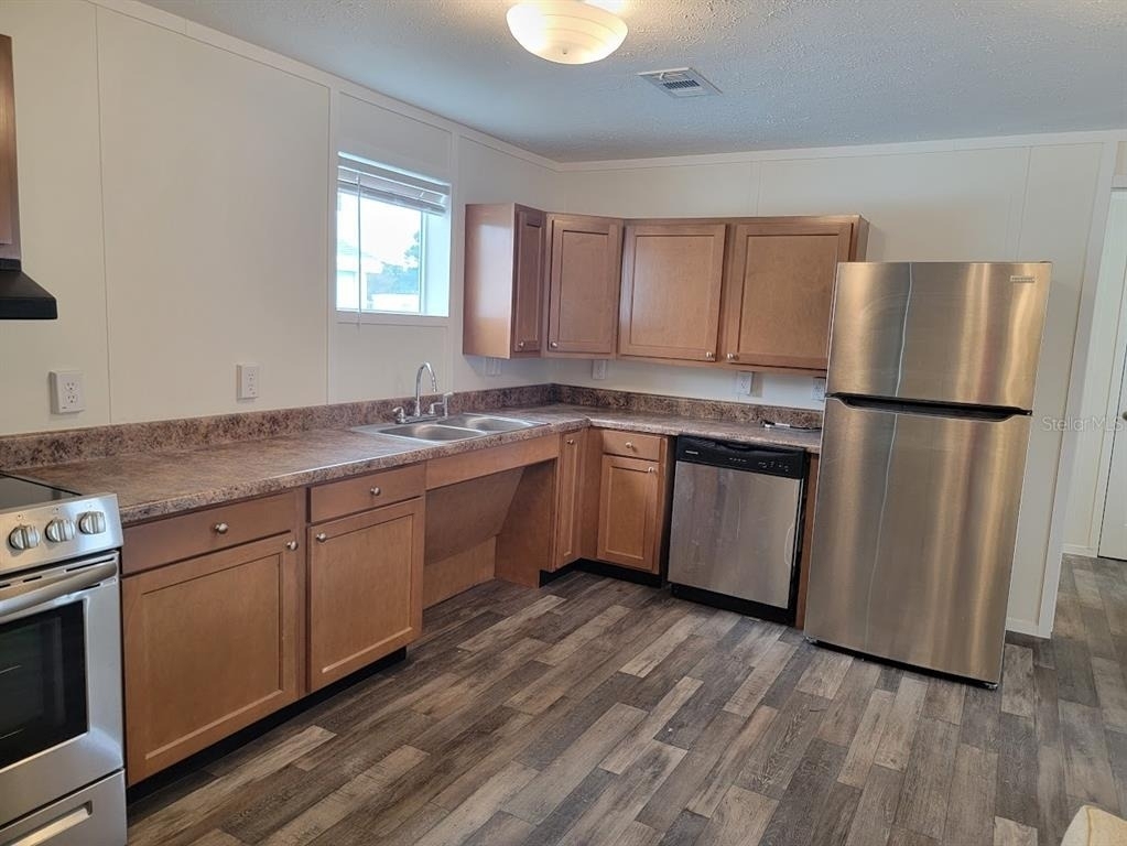5700 Holiday Park Boulevard - Photo 5