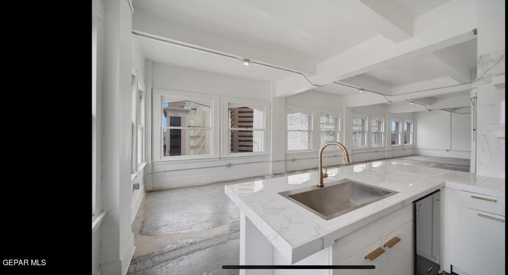 115 N Mesa Street - Photo 9