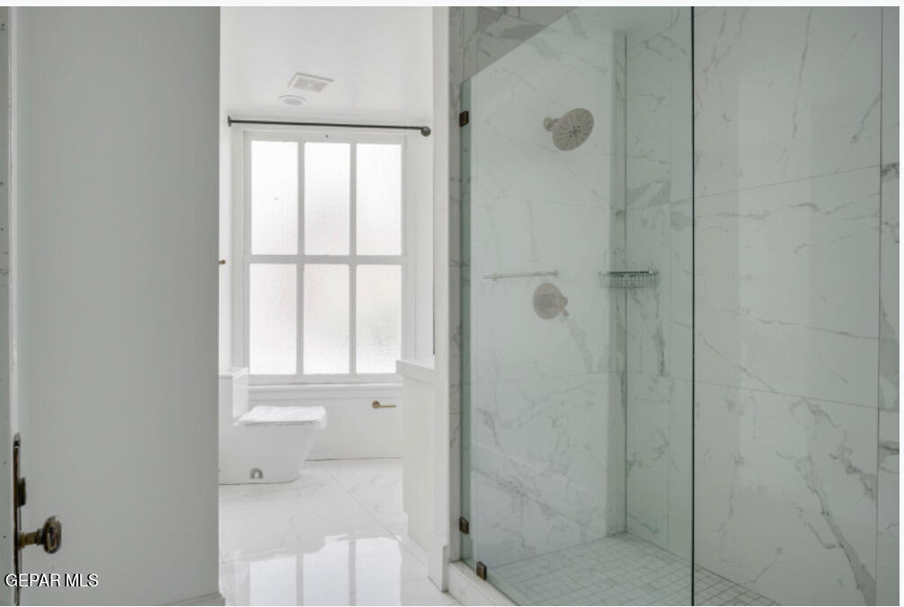 115 N Mesa Street - Photo 2