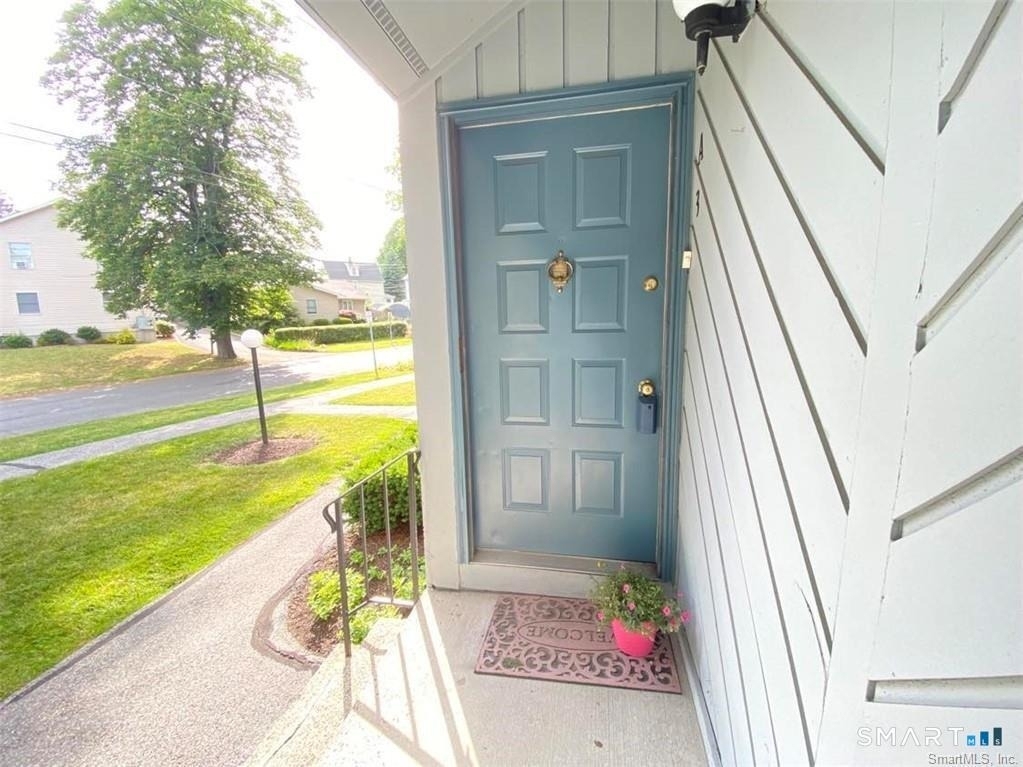 19 Somers Street - Photo 2