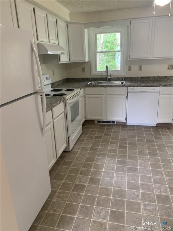 44 Elizabeth Street - Photo 2