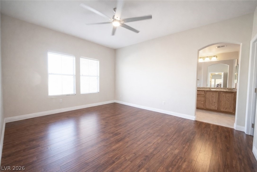 825 Canterra Street - Photo 3