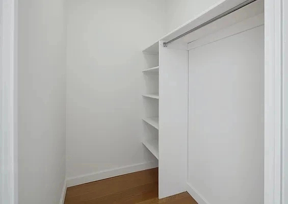 37 Wall Street - Photo 6