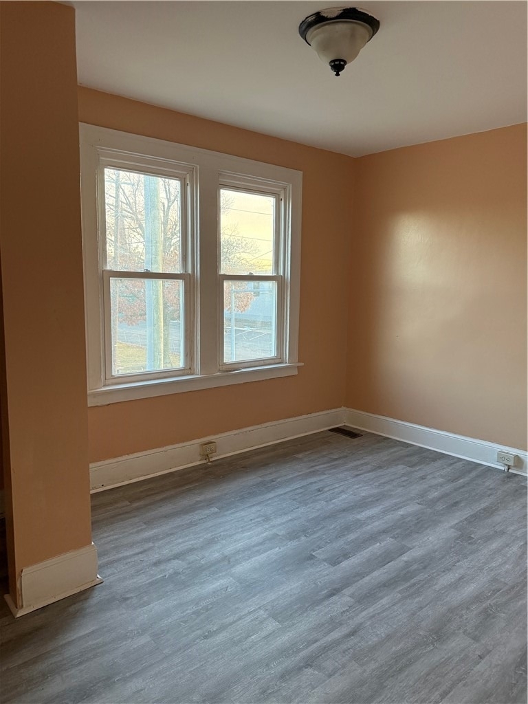 106 W 2nd Street - Photo 7