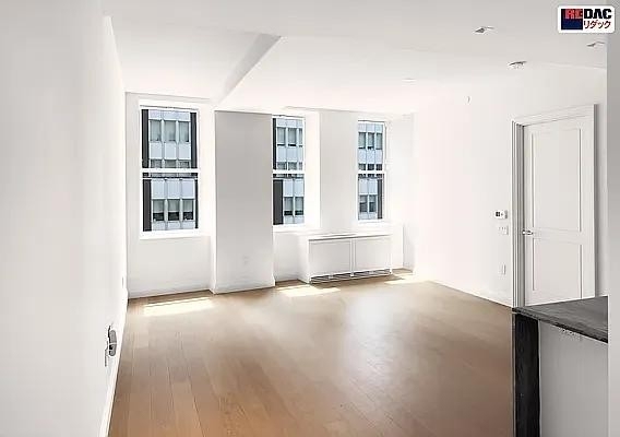 Wall Street - Photo 0