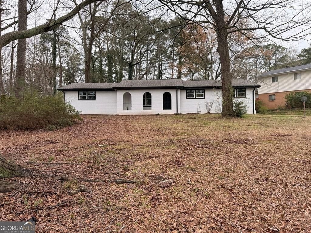 1055 Pinecrest Drive - Photo 0