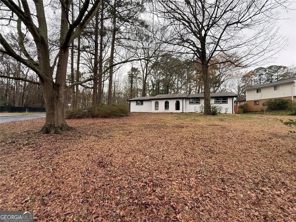 1055 Pinecrest Drive - Photo 2