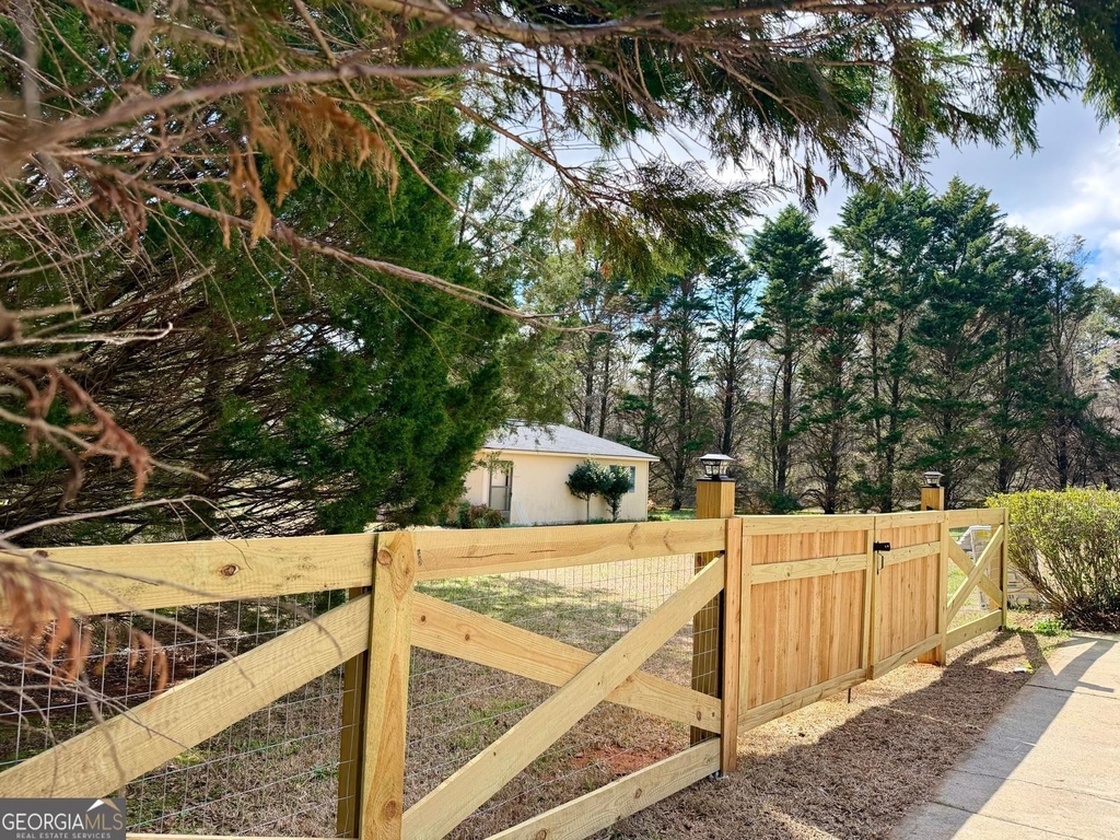 3041 Monroe Highway - Photo 2
