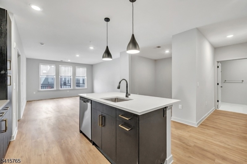 51 Okner Pkwy - Photo 7