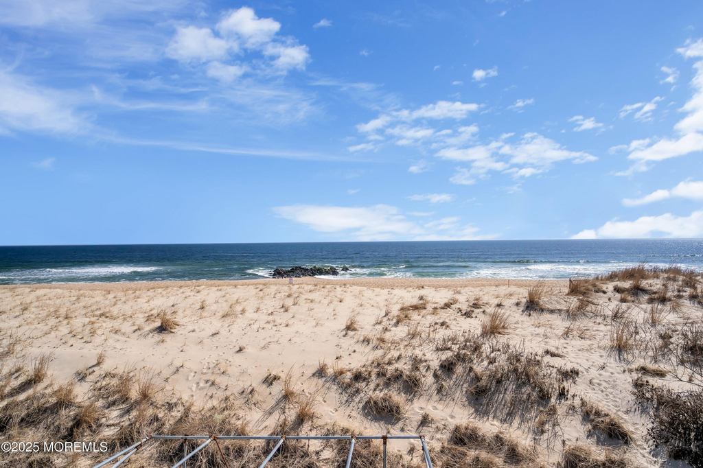 124 Neptune Place - Photo 45