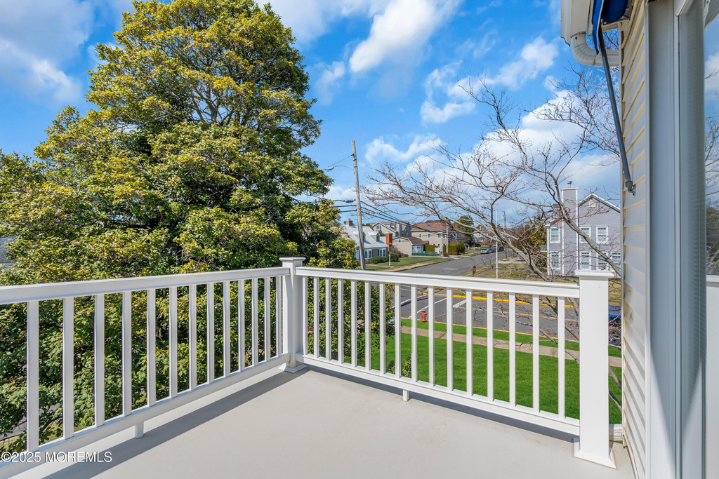 124 Neptune Place - Photo 36