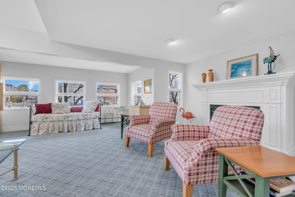 124 Neptune Place - Photo 3