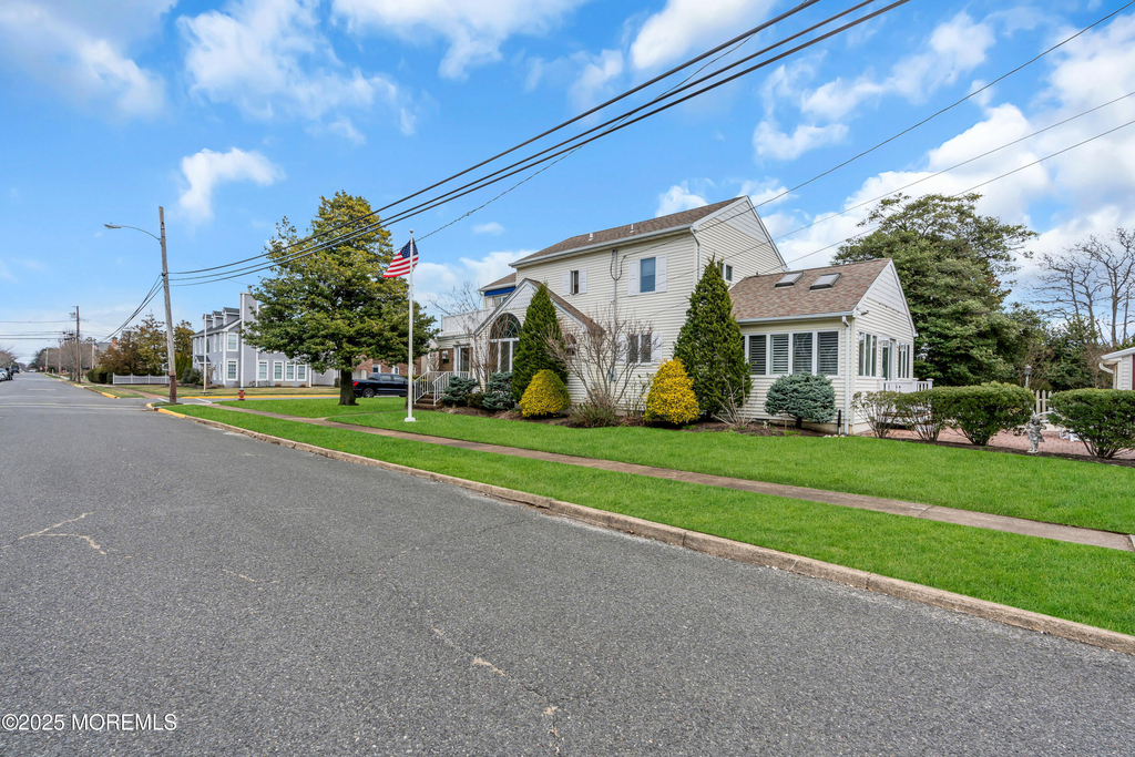 124 Neptune Place - Photo 39