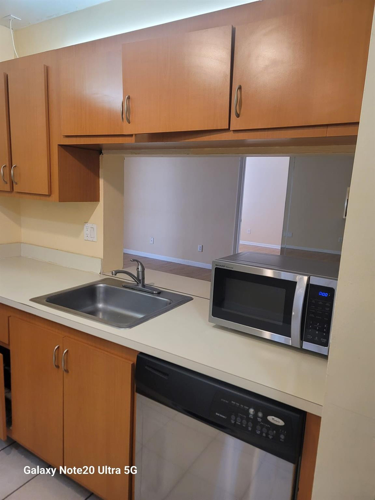 3531 Nw 94th Avenue - Photo 1