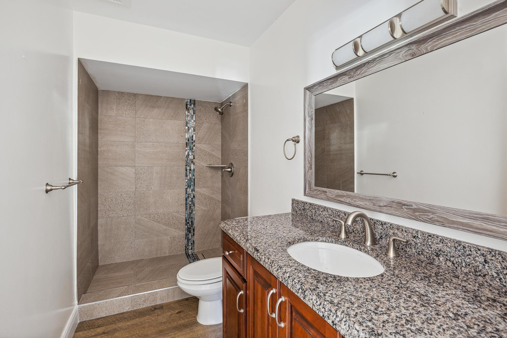 1450 N Riverside Drive - Photo 20