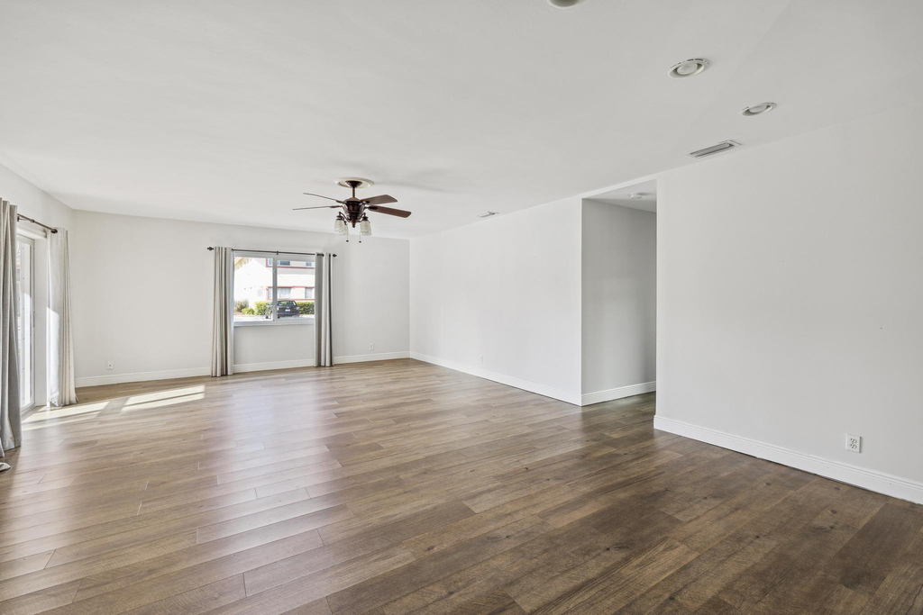 1450 N Riverside Drive - Photo 9