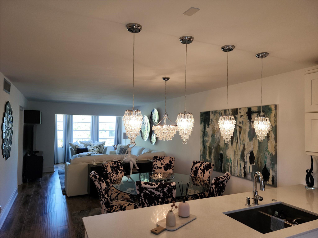301 Cambridge Road - Photo 3