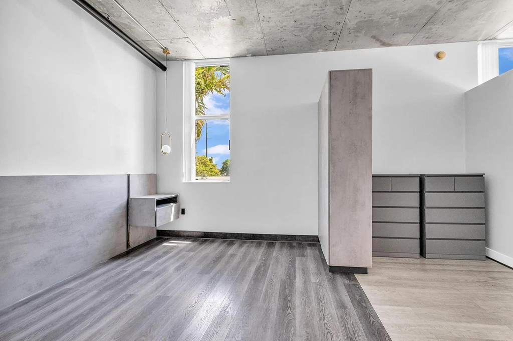 2100 Van Buren Street - Photo 20