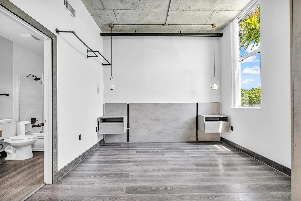 2100 Van Buren Street - Photo 2