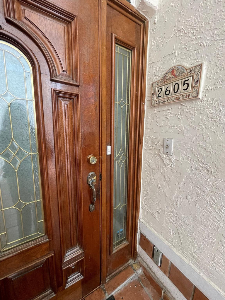 2605 Bay Drive - Photo 4