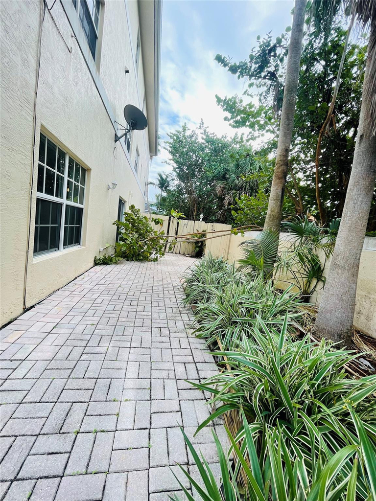 2605 Bay Drive - Photo 8