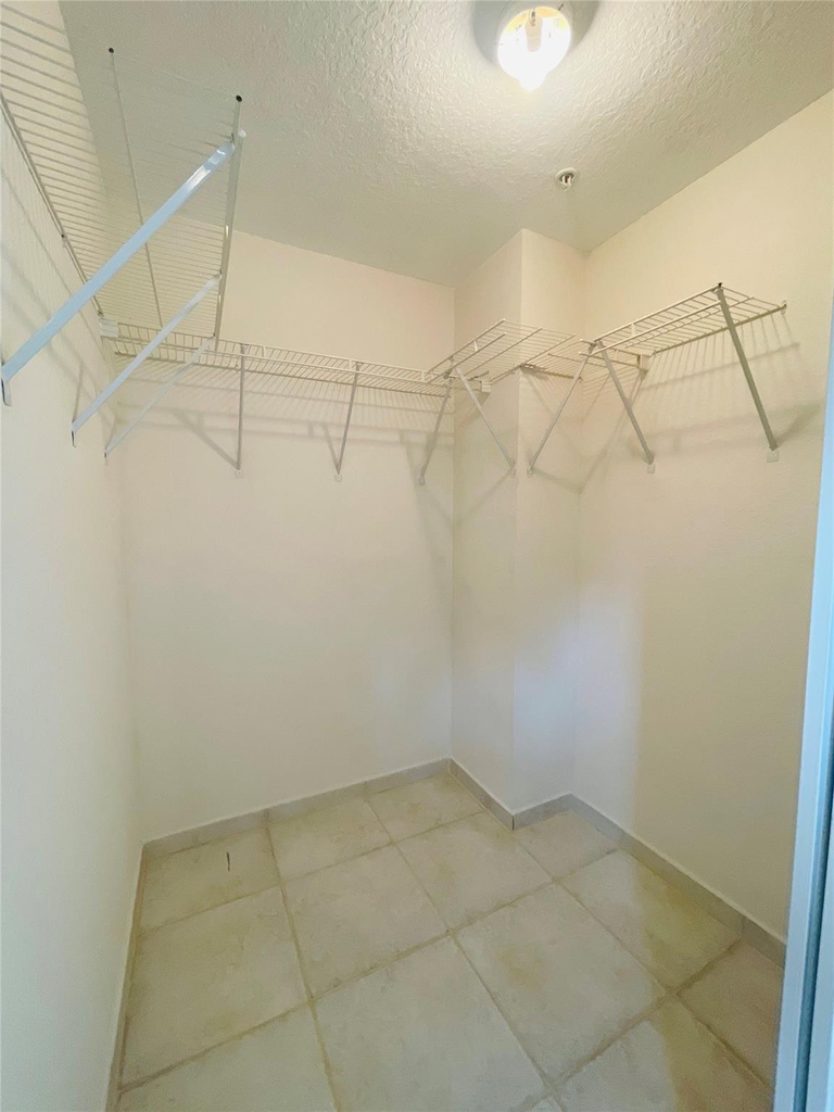 2605 Bay Drive - Photo 18