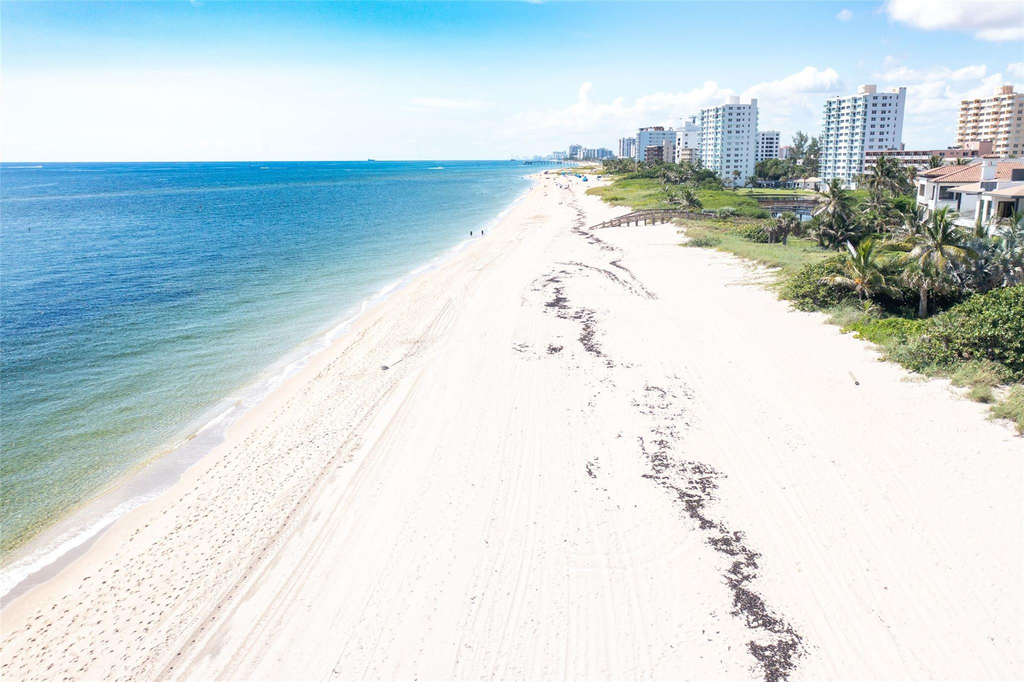 2605 Bay Drive - Photo 30