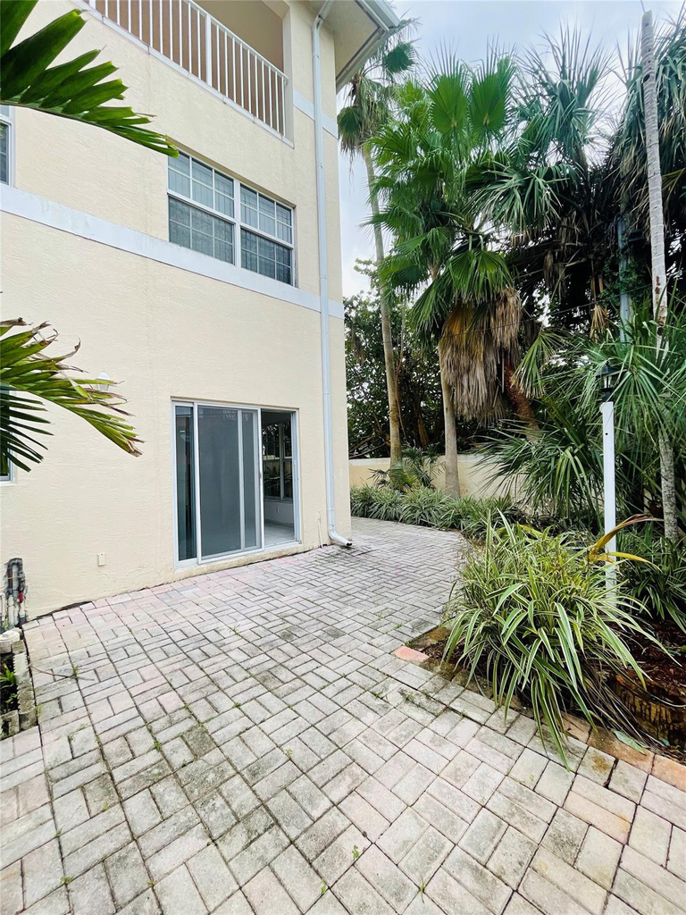 2605 Bay Drive - Photo 5