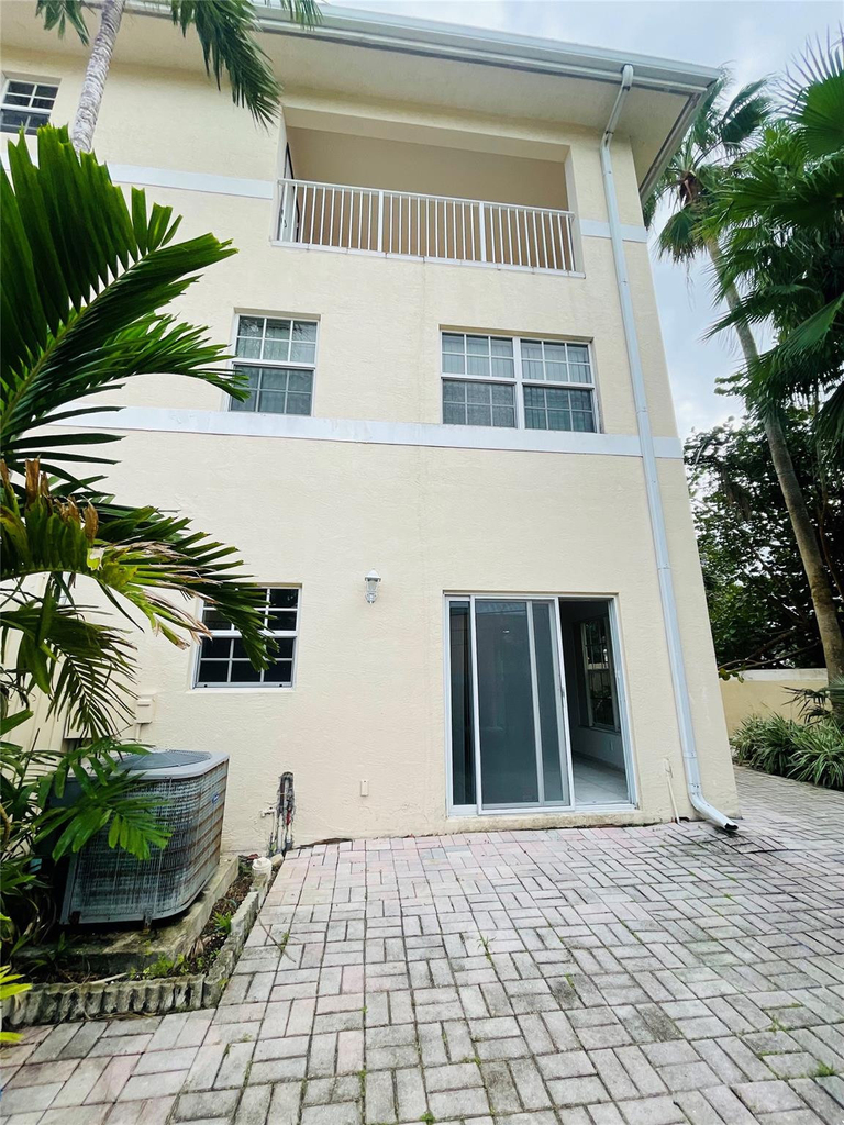 2605 Bay Drive - Photo 6