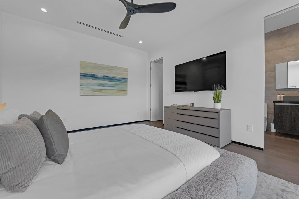 727 Ne 17th Way - Photo 60
