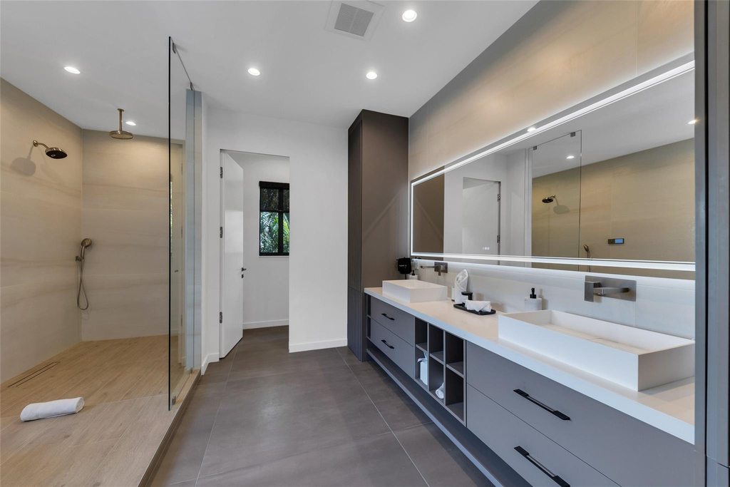 727 Ne 17th Way - Photo 70