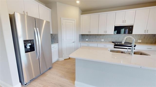 2102 Dunbar Drive - Photo 2