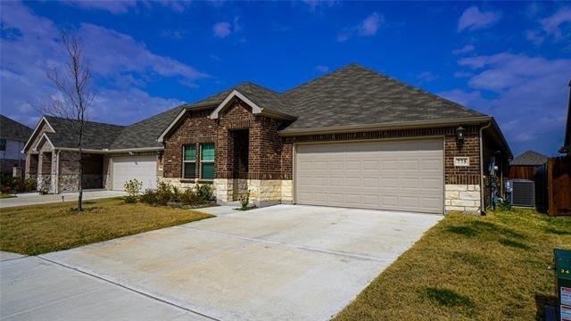 775 Moonlight Place - Photo 2